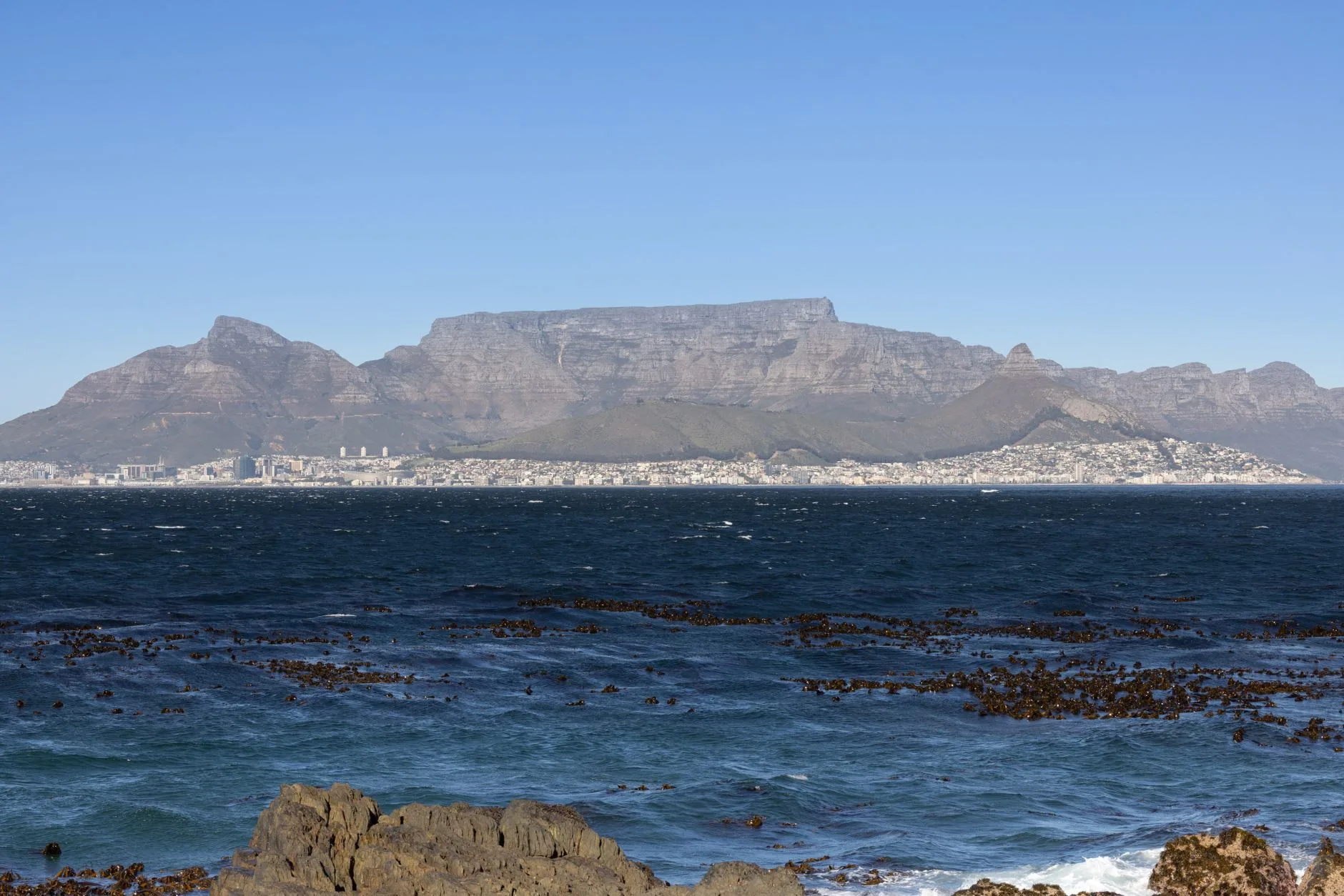 Vue du Cap et de Table Mountain depuis la mer